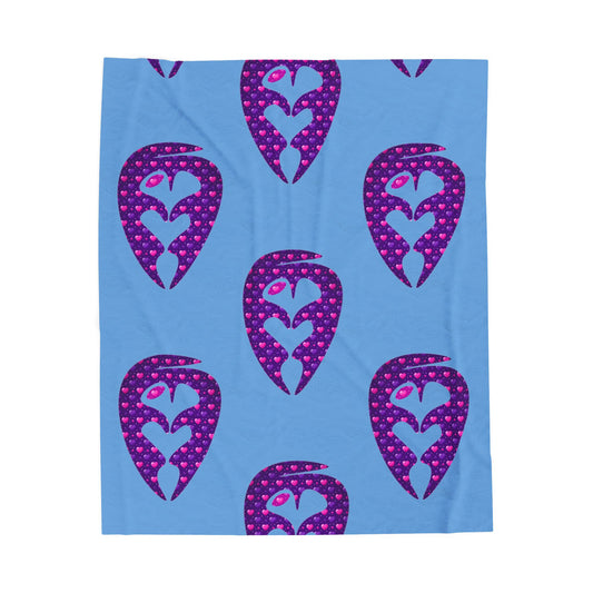 Cozy Velveteen Plush Blanket with Vibrant Heart Design